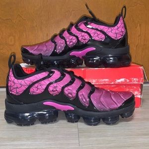 Nike VaporMax “Active Fuschia”